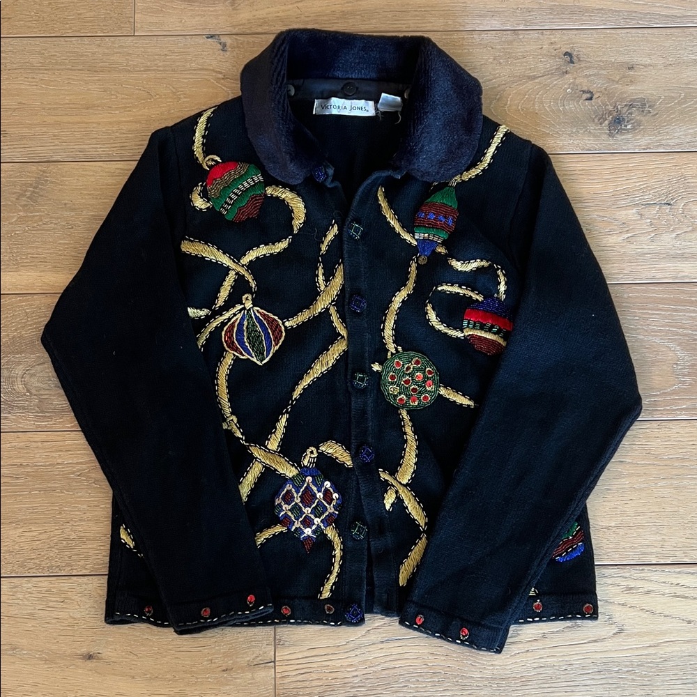Vintage Holiday Christmas Festive Beaded Embroidered Faux Fur Collar Sweater